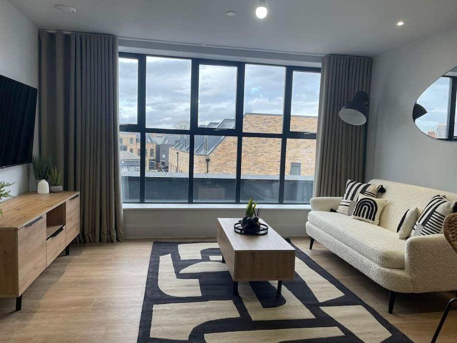 Trendy Apartment In Cardiff Free Parking エクステリア 写真