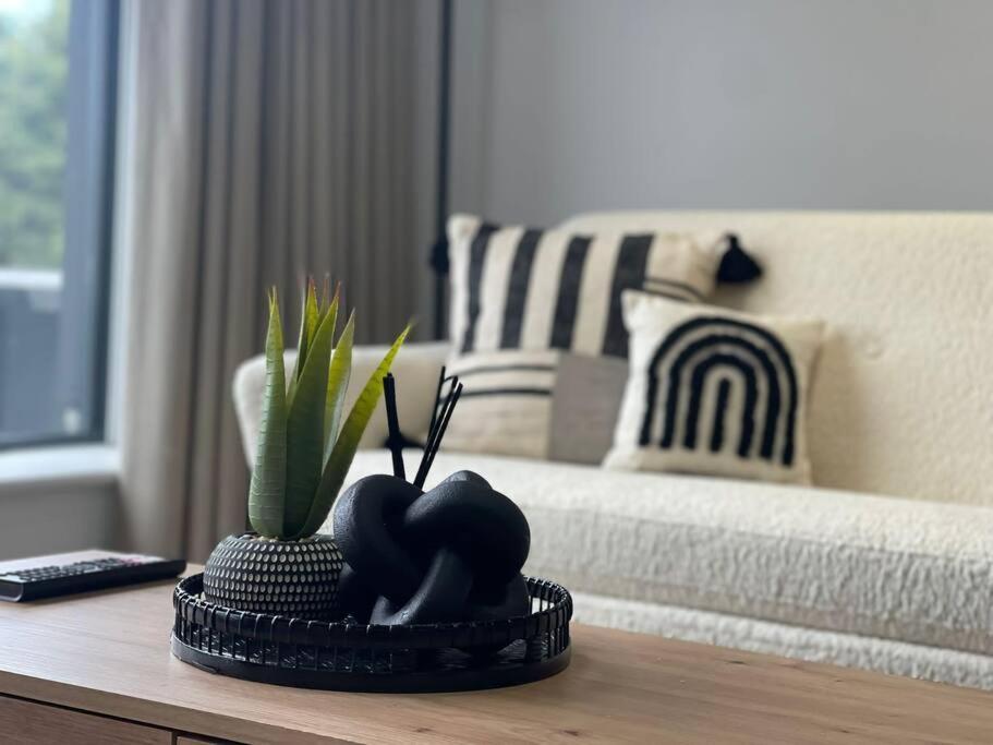 Trendy Apartment In Cardiff Free Parking エクステリア 写真