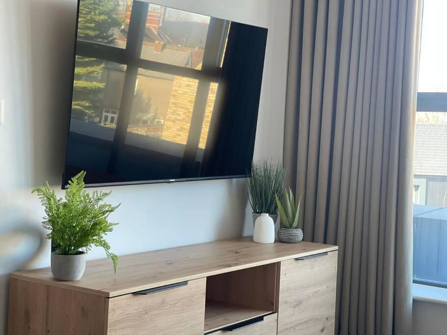 Trendy Apartment In Cardiff Free Parking エクステリア 写真