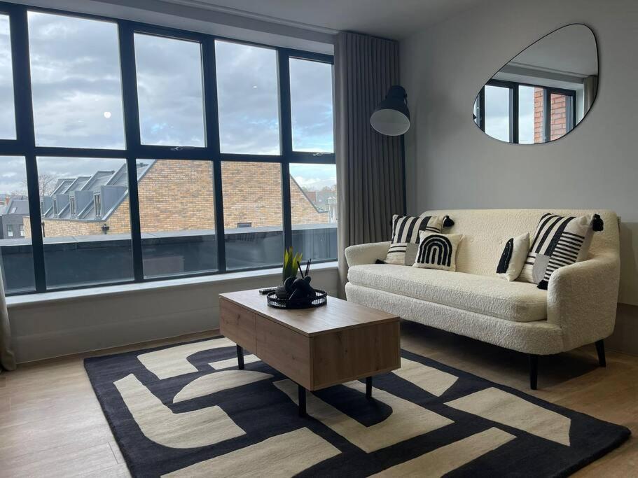 Trendy Apartment In Cardiff Free Parking エクステリア 写真